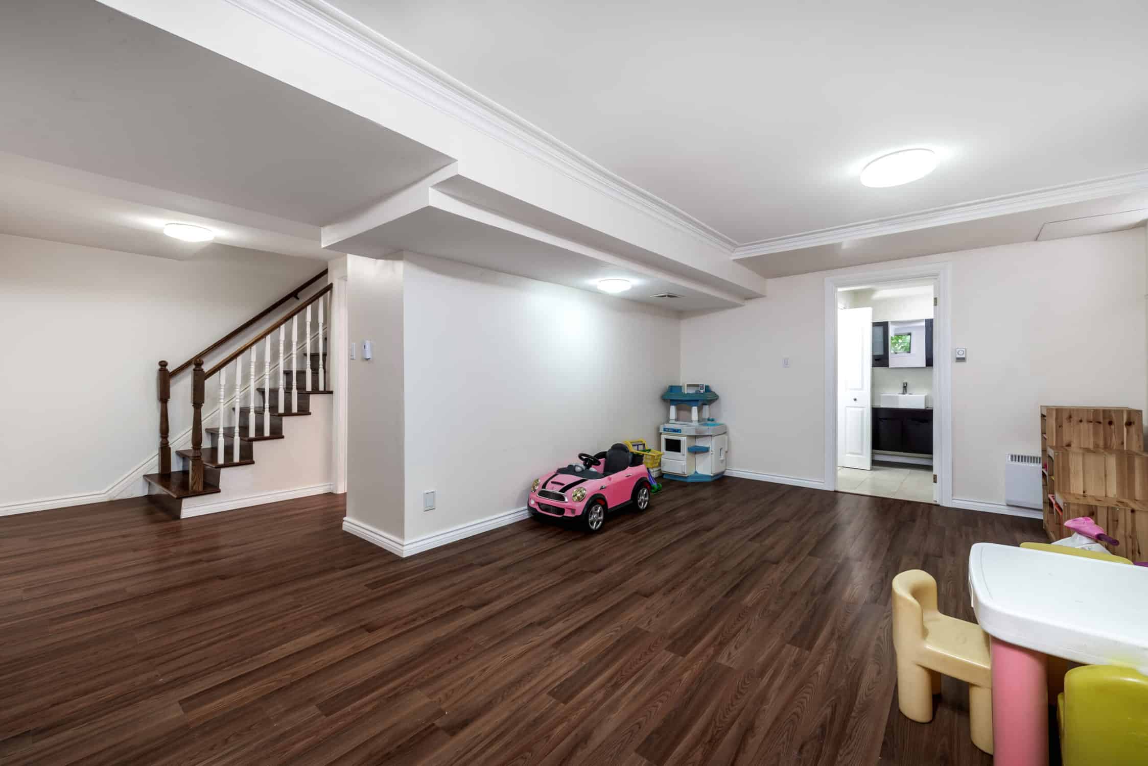 Interior residential painter in Oak Brook, IL
